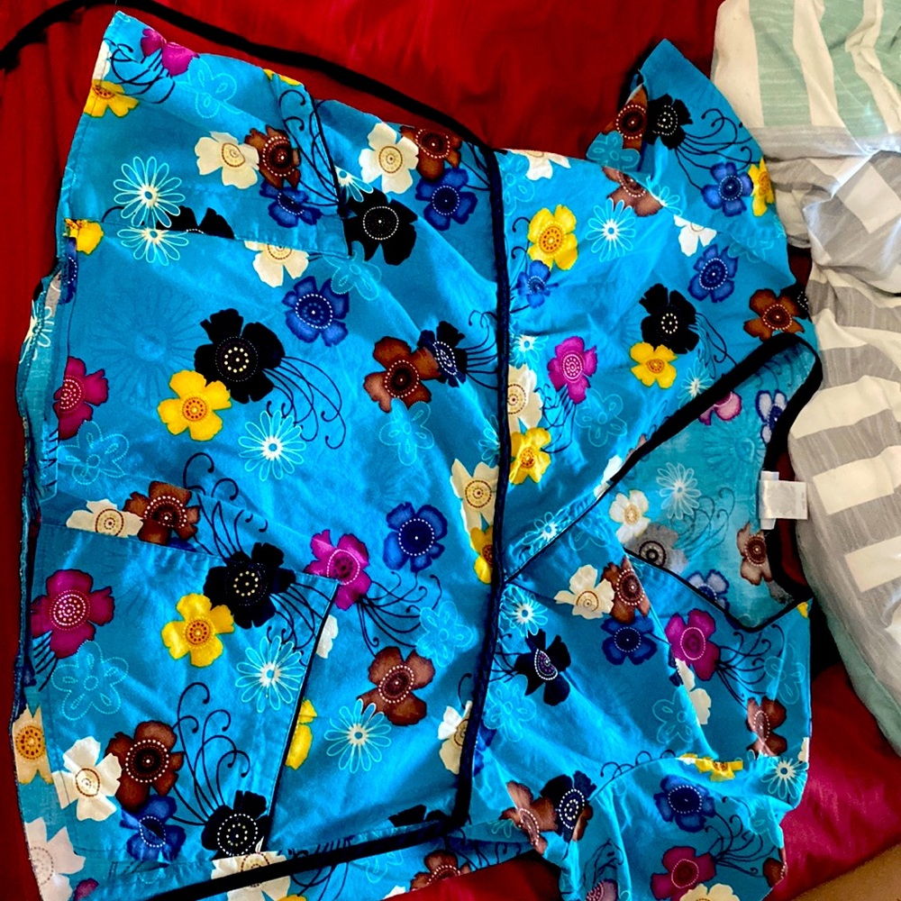 Scrubs And well condition only worn twice